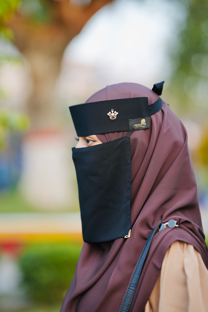 NIQAB CROWN