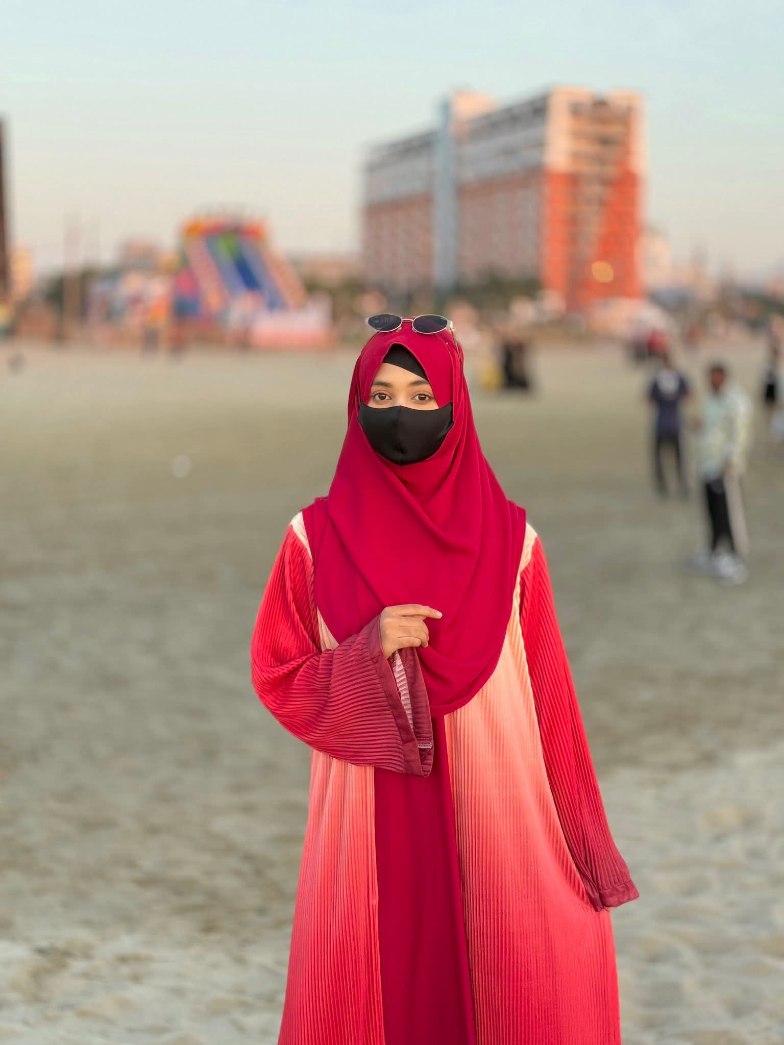 MAHIRA ABAYA MAROON (KOTI)